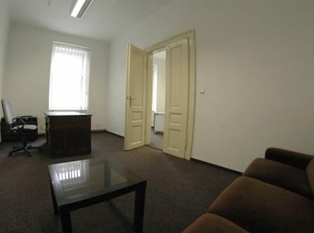 Pronájem - kanceláře, 42 m²