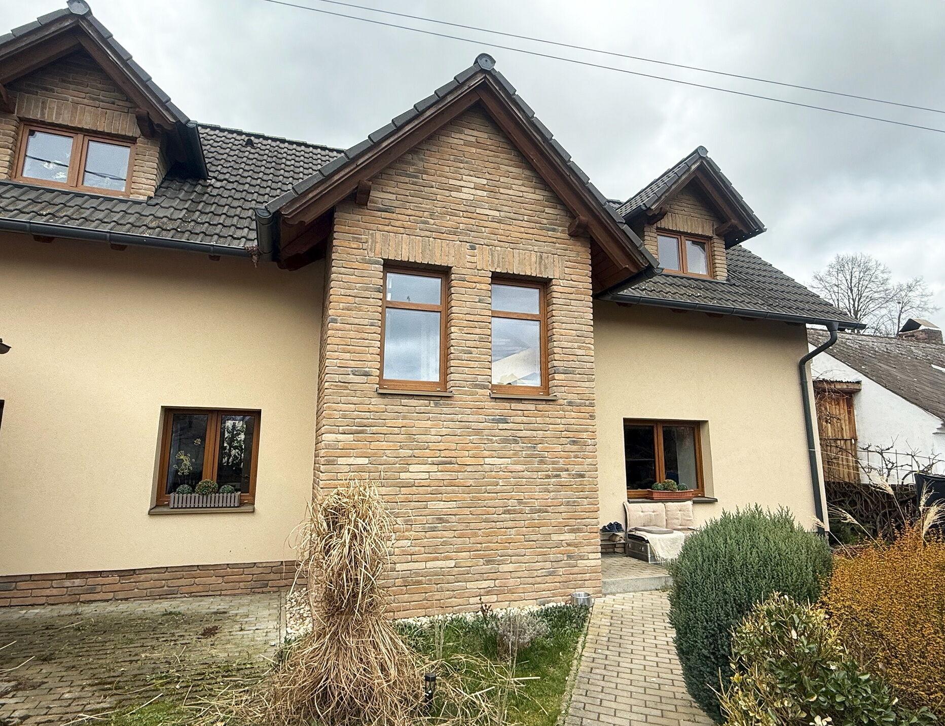 Prodej útulného zrekonstruovaného rodinného domu v Ledcích