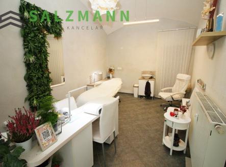 Pronájem - obchodní prostor