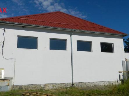 Hala má novou střechu. | Pronájem - skladovací prostor, 950 m²