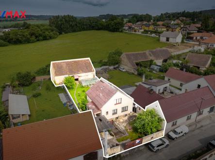 Prodej - dům/vila, 735 m²