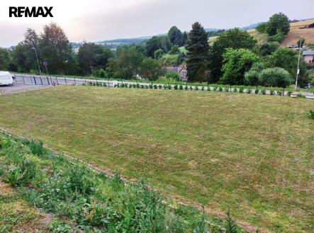 Plocha je rovná. | Pronájem - pozemek, zahrada, 340 m²