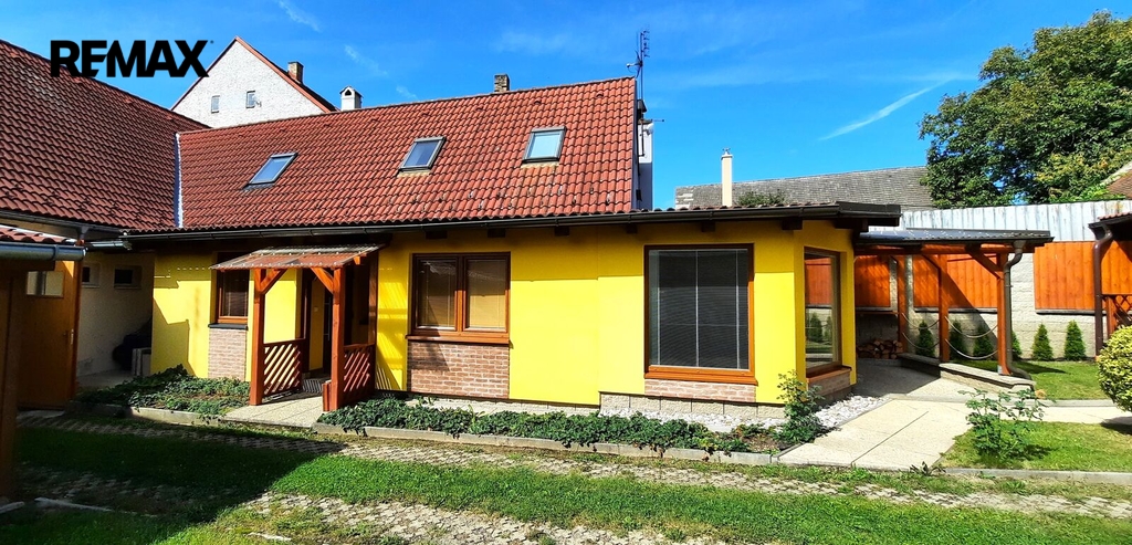 čelní pohled na dům