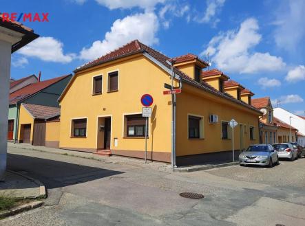 rohový pohled | Prodej - dům/vila, 292 m²