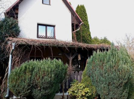 Vstup k chatě. | Prodej - chata/rekreační objekt, 45 m²