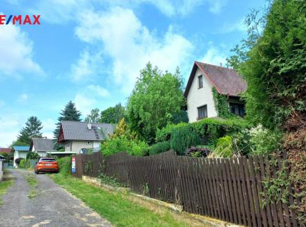 Pohled z ulice. | Prodej - chata/rekreační objekt, 45 m²