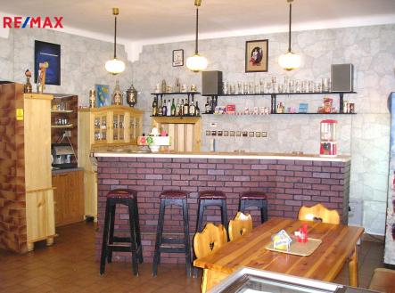 výčep | Pronájem - restaurace, 374 m²