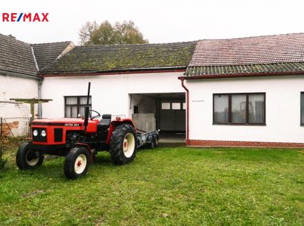 Ze dvora. | Prodej - dům/vila, 290 m²