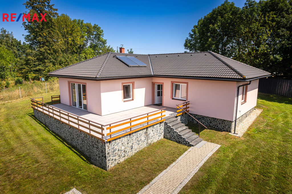 Celkový pohled na bungalov.