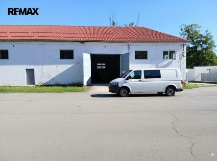 Hala - čelní pohled. | Pronájem - jiné, 950 m²