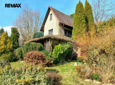 Pohled ze zahrady. | Prodej - chata/rekreační objekt, 76 m²