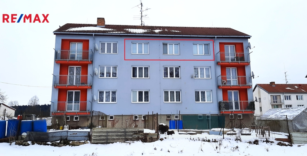 zadní pohled - pohled na byt