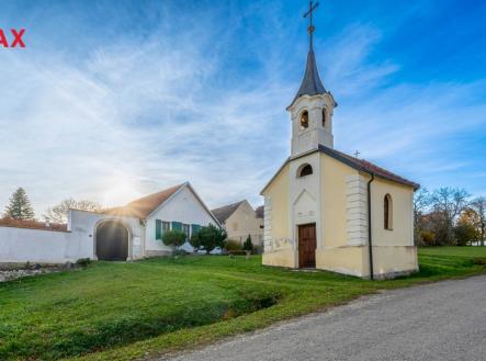 pohled od kapličky | Prodej - dům/vila, 360 m²
