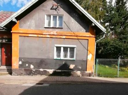 čelní pohled v létě | Prodej - dům/vila, 174 m²