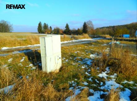 Pohled na účelovou komunikaci. | Prodej - pozemek pro bydlení, 984 m²