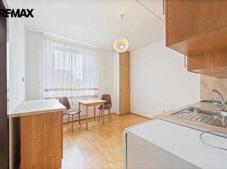 a7409991-copy.jpg | Prodej bytu, 3+1, 66 m²