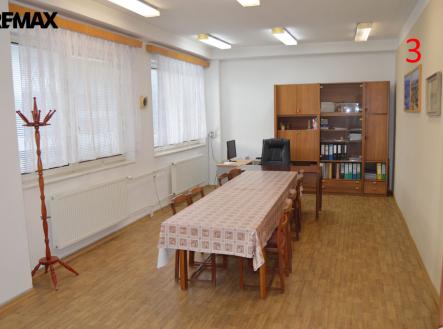 místnost č. 3 | Pronájem - kanceláře, 37 m²