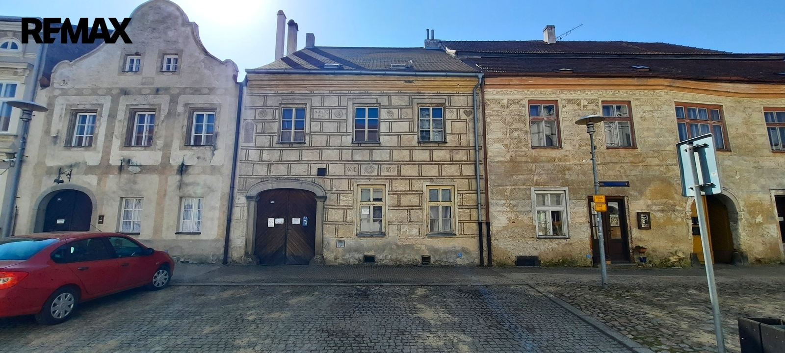 čelní pohled na dům