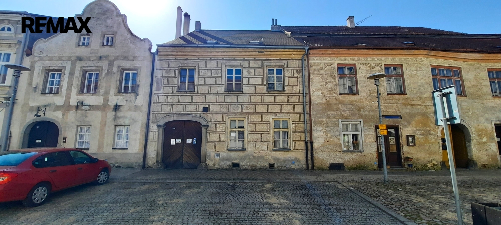 čelní pohled na dům