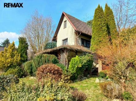 Celkový pohled na chatu. | Prodej - chata/rekreační objekt, 76 m²