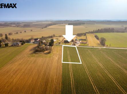 26-03-18-malovice-pozemek-2-00000.jpg | Prodej - pozemek pro bydlení, 1 495 m²