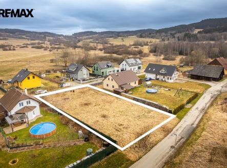 26-04-01-volary-pozemek-7-00000.jpg | Prodej - pozemek pro bydlení, 956 m²