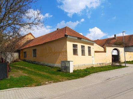 pohled zleva | Prodej - dům/vila, 188 m²