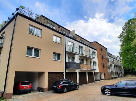 pohled na dům zezadu | Prodej bytu, 3+kk, 118 m²