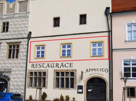 čelní pohled | Pronájem - restaurace, 374 m²