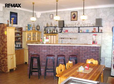 výčep | Pronájem - restaurace, 374 m²
