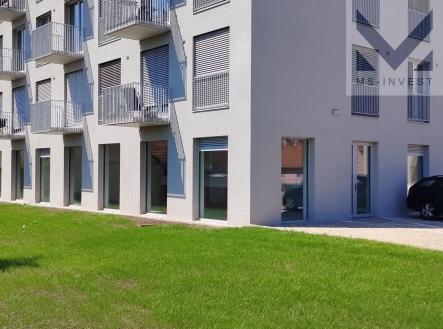 Rohová jednotka D 101 (2).jpg | Prodej - obchodní prostor, 103 m²