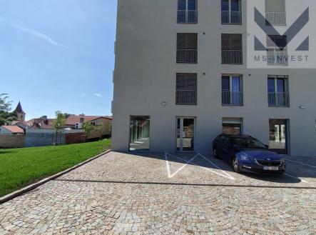 Vchod do jednotky D 101.jpg | Prodej - obchodní prostor, 103 m²