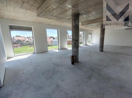 Interirér jednotky D 101 (2).jpg | Prodej - obchodní prostor, 103 m²