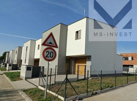 Dům L 5 z ul. Za Školkou.jpg | Prodej - dům/vila, 160 m²