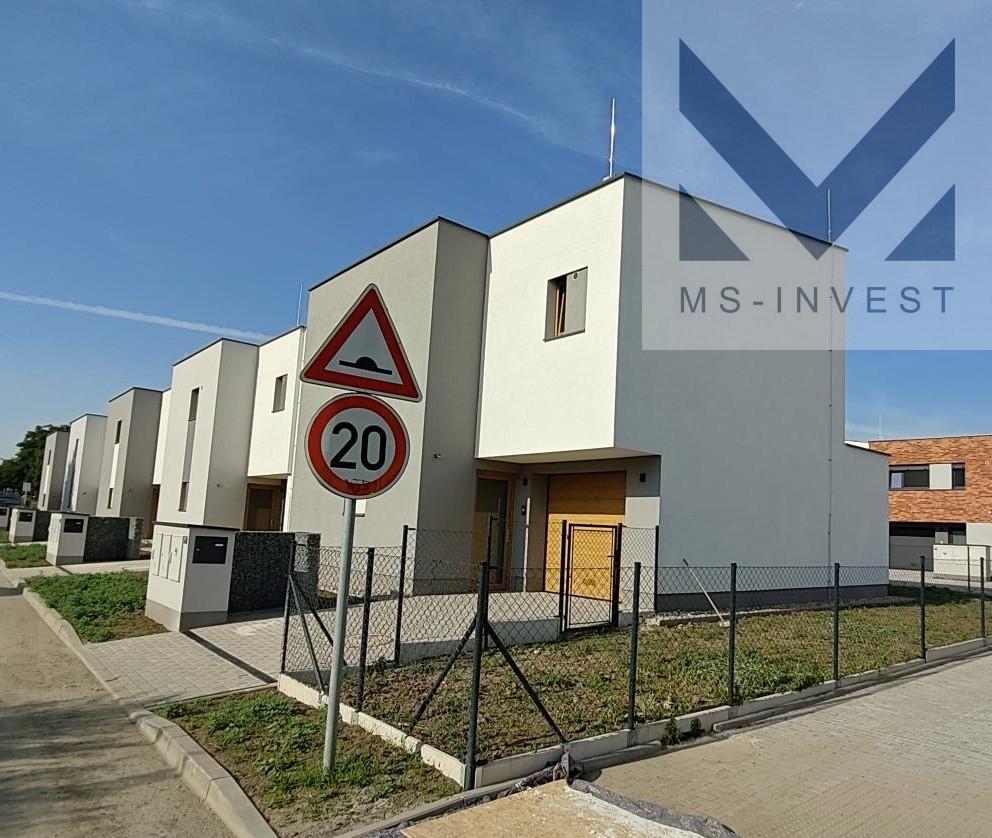 Dům L 5 z ul. Za Školkou.jpg