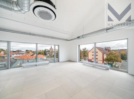 Kancelář ve 3NP B 305 (2).jpg | Prodej - kanceláře, 45 m²