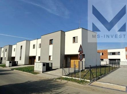 Domy L z ul. Za Školkou.jpg | Prodej - dům/vila, 160 m²