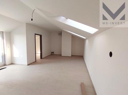 A 401 obývák s kuchyňským koutem.jpg | Prodej bytu, 2+kk, 62 m²