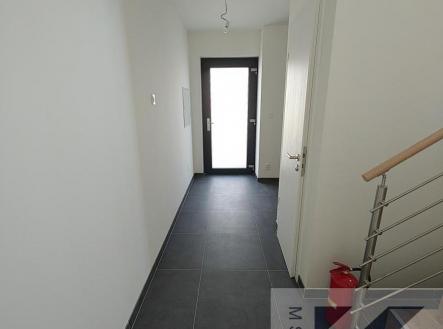  Chodba.jpg | Prodej - dům/vila, 143 m²