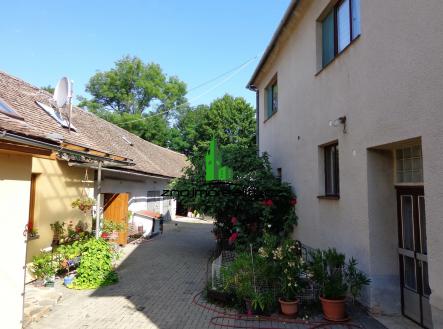 Prodej - dům/vila, 300 m²