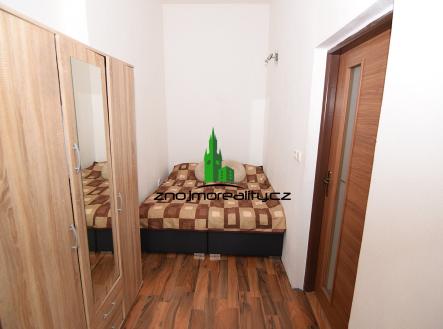 přízemí - pokoj 1 foto 1 | Prodej - dům/vila, 128 m²