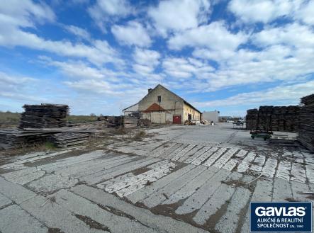 2 hl.budova, manipulační plocha | Prodej - komerční objekt, výroba, 1 142 m²