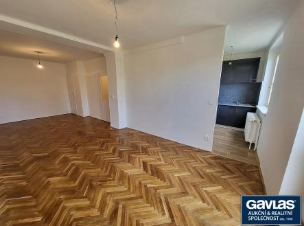 Pokoj - pohled ke kuchyni | Pronájem bytu, 1+kk, 50 m²