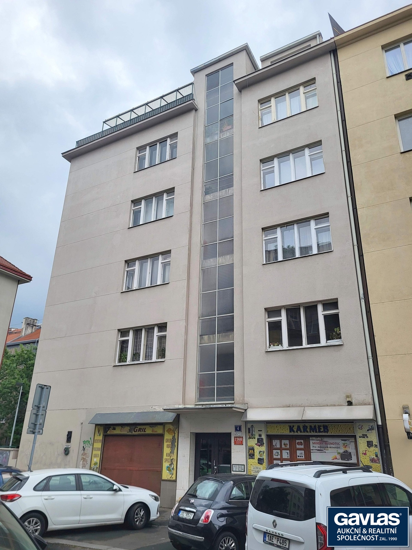 Dům