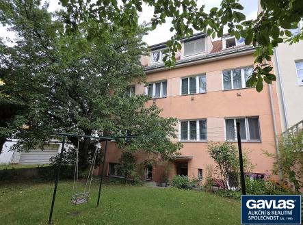 Dům - pohled ze zahrady | Prodej - kanceláře, 26 m²