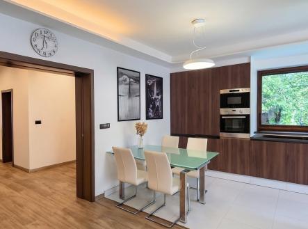 3 | Prodej - dům/vila, 131 m²