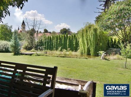 pohled od  pergoly | Prodej - dům/vila, 397 m²