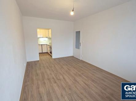 Obývák - pohled od okna | Pronájem bytu, 2+1, 56 m²