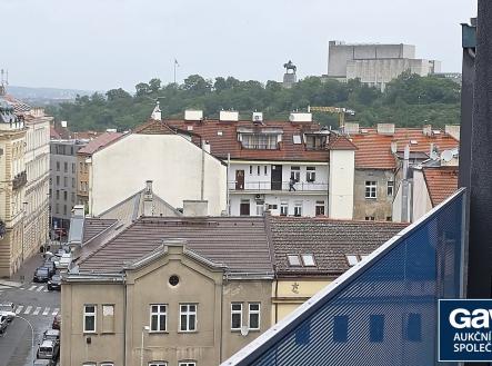 Lodžie . výhled na sever k Vítkovu | Pronájem bytu, 2+1, 56 m²