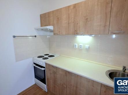Kuchňský kout - linka | Pronájem bytu, 2+kk, 42 m²